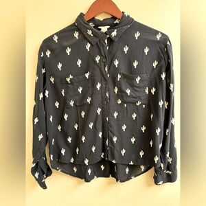 Forever 21 Black Cactus Print Hi-Lo Shirt